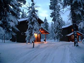 The Historic Tamarack Lodge, Glacier NP Montana, light, snow, trees, cabins, forest HD wallpaper