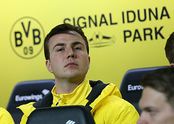 Stoffwechselstrung, Borussia Dortmund struggles, Mario Gotze's health, Football setbacks HD wallpaper