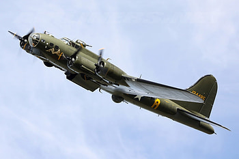 Boeing B-17 Flying Fortress, usaf, bomber, ww2, b17, flying, boeing, fortress, war HD wallpaper