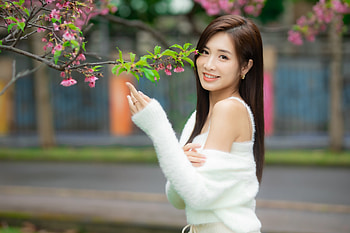 Radiant Asian Woman in Bloom – Beauty, woman, asian HD wallpaper