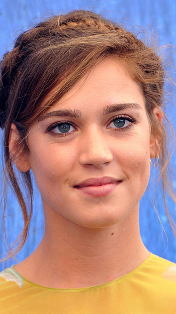 Matilda lutz, hollywood actress, model HD phone wallpaper