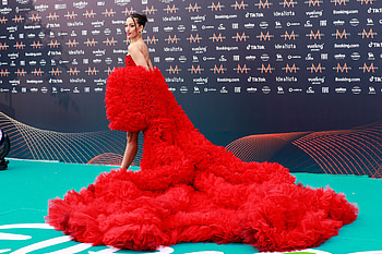 Chanel Terrero, News and reports, graphic coverage, dom HD wallpaper