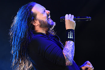 Korn concert cancellation, Syracuse and Darien Lake shows, Jonathan Davis' health, Covid setback HD wallpaper