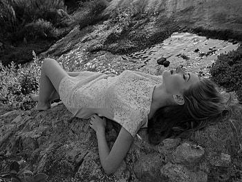 Moment in Time, model, graphy, woman, black and white HD wallpaper