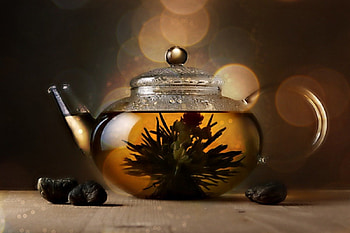 FLOWERED HERBAL TEA, BREAKFAST, FLOWERS, STILL LIFE, DRINKS, TEA, BOKEH, COFFEE, HERBS HD wallpaper