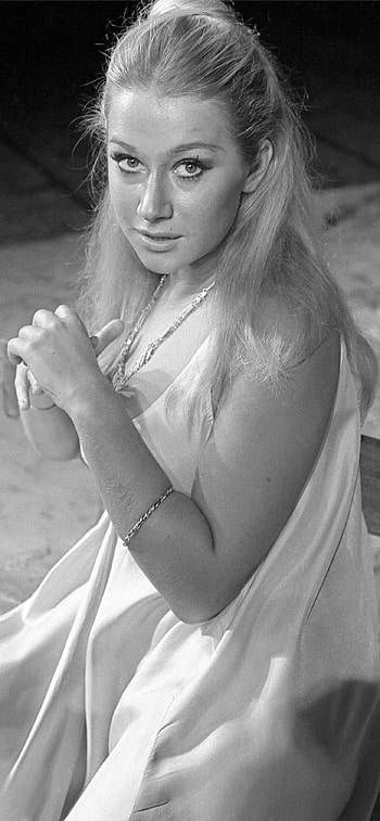 Helen Mirren, Captivating mobile HD phone wallpaper