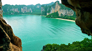 West Railay Beach, sea, Thailand, tropical, paradise, beautiful, green water, beach, summer, cliffs, forest, white sand HD wallpaper