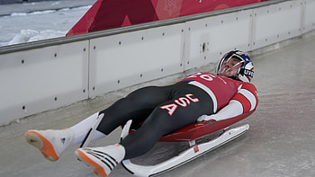 Tucker West, Sledding HD wallpaper