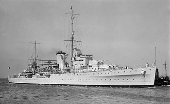 WORLD OF WARSHIPS HMNZS ACHILLES AND HMS AJAX LIGHT CRUISERS, 32 kts, 550 crew in peace, 555 ft, 680 in war, 6 boilers, 9740 tons, 4 turbines HD wallpaper