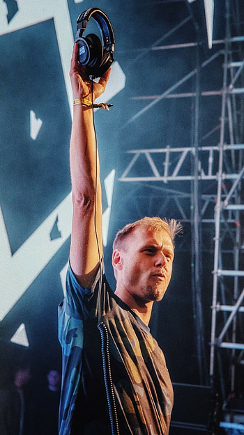 Armin Van Buuren, Ethereal , Lion-inspired design HD phone wallpaper