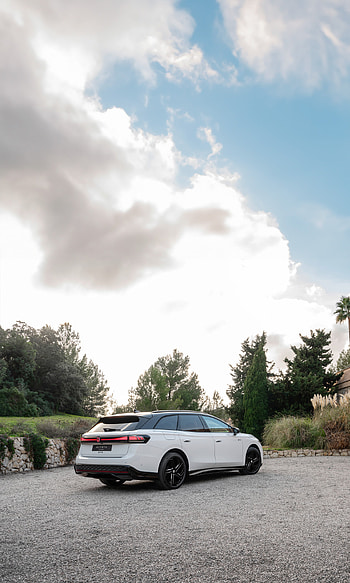 2025 Volkswagen ID.7 GTX Tourer , vehicle, car, Volkswagen ID.7 GTX Tourer HD phone wallpaper