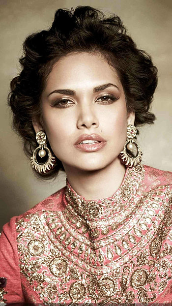 Esha Gupta, Bollywood, Esha Gupta Actress HD phone wallpaper
