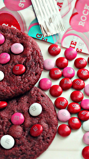MandM's, Pink cookies, Sweet treats, Mouth-watering delight HD phone wallpaper
