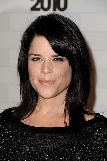 Neve Campbell, Horror filmography, Fan community, Notable roles HD phone wallpaper