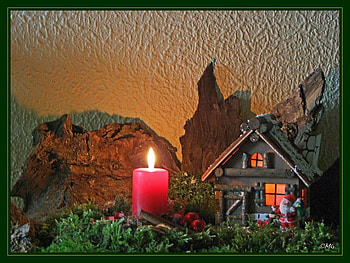 Christmas Candle, burning candle, red, santa claus, beautiful, miniatur house HD wallpaper