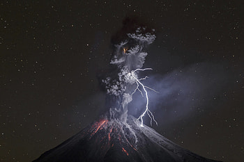 Mount Agung, Volcano, eruption, smoke HD wallpaper