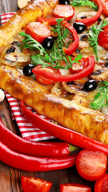 Pizza tomato pepper, Savory toppings, Fresh ingredients, Visual delight HD phone wallpaper