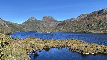 Cradle Mountain and Dove Lake, Tasmania Australia, landscape, sky, grass, water HD wallpaper