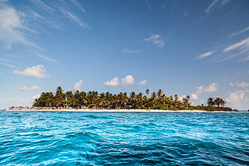Scuba diving in San Andres, Underwater adventure, Coral reefs, Marine life encounters HD wallpaper