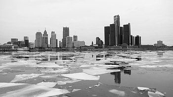Detroit Skyline, City of contrasts, Captivating , Detroit's charm HD wallpaper