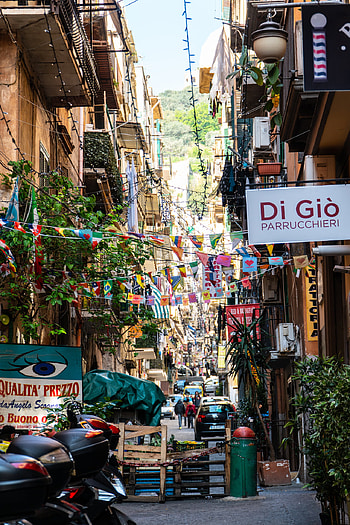 Spanish Quarter, Naples (Italy) HD phone wallpaper