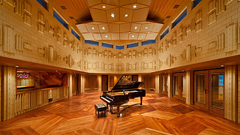 wooden table piano, classic elegance, sophisticated decor, musical centerpiece HD wallpaper