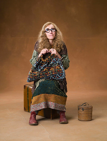 Sybill Trelawney portrait, Harry Potter fan zone, Mysterious seer, Divination class HD phone wallpaper