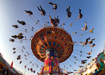 Amusement park, Thrilling rides, Fun-filled day, Happy memories HD wallpaper