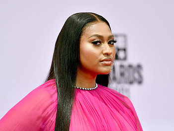Jazmine Sullivan, COVID-19 positive, Tour postponed, Essence HD wallpaper