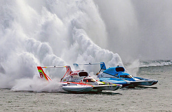 Guntersville hydroplane race, Racing resurgence, Waterside spectacle, Thrilling action HD wallpaper
