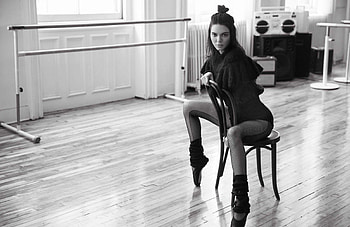 Kendall Jenner 2016 Vogue, kendall-jenner, celebrities, girls, vogue, hoot, black-and-white, monochrome HD wallpaper