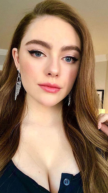 Danielle Rose Russell, hollywood actress, model, cleavage HD phone wallpaper