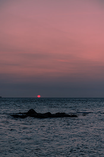 Nature, Water, Sunset, Sea, Rock, Horizon HD phone wallpaper