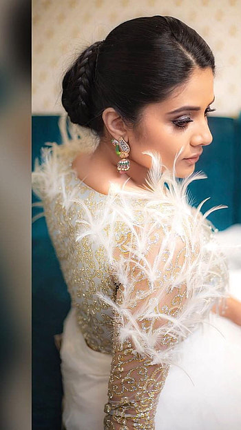 Sreemukhi, telugu actress, model HD phone wallpaper