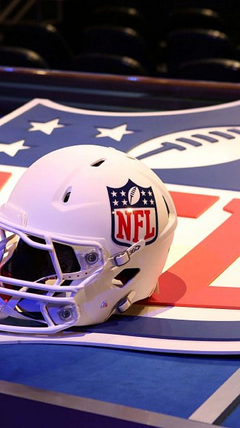 NFL season highlights, Unforgettable matchups, Intense rivalries, Gridiron spectacle HD phone wallpaper