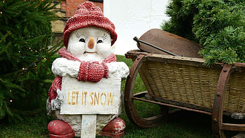 ☃ Welcome December! ☃, winter, snowman, smiling, sleigh, snow, cute, welcome HD wallpaper
