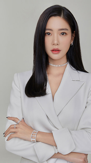 Clara, clara lee HD phone wallpaper
