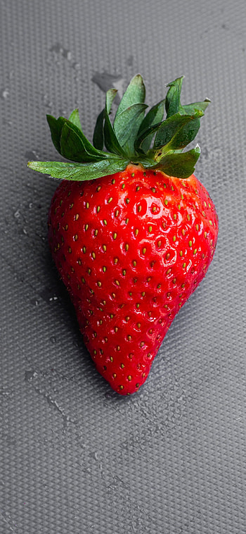 High resolution, Luscious strawberries, Nature's beauty HD phone wallpaper