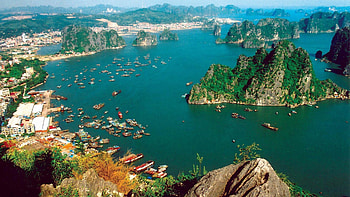 Halong Bay, Vietnam's beauty, Scenic wonders, Captivating landscapes HD wallpaper