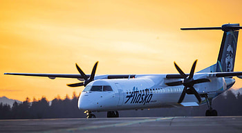 Alaska Airlines, Job cuts, Workforce termination, Airline industry HD wallpaper