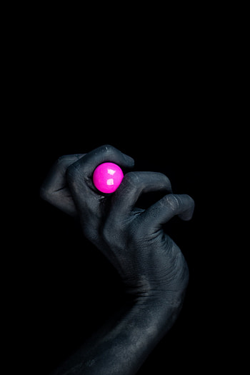 Pink, Hand, Miscellanea, Miscellaneous, Ball, Contrast HD phone wallpaper