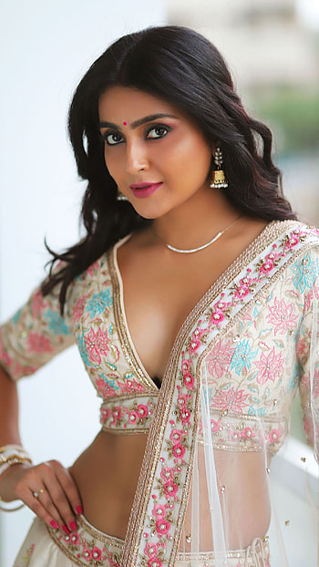Avanthika mishra, model, traditional HD phone wallpaper