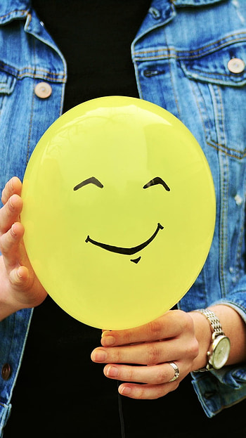 Smile Wale, Smiley Balloon HD phone wallpaper