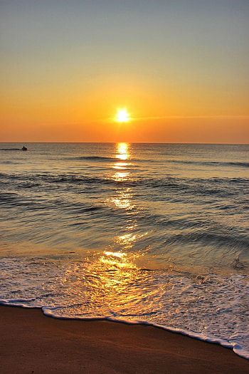 Sunrise beach, backgrounds, Tranquil seashore, Calm atmosphere HD phone wallpaper