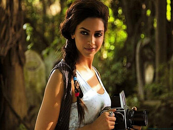 Deepika Padukone brunette supermodel, sexy, teen, hot, cute, girl HD wallpaper