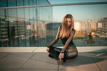 Blonde Girl Black Clothing Rooftop, black-dress, girls, model HD wallpaper