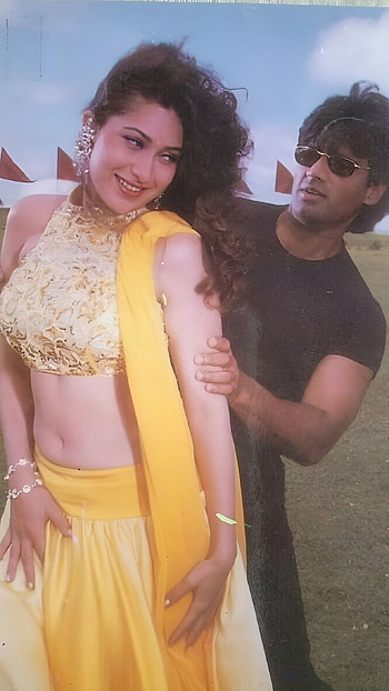 Krishna, bollywood movie, karishma kapoor, suniel shetty HD phone wallpaper