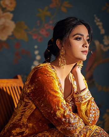 Keerthy suresh, keerthysuresh, keerthy_suresh, keerthi, keerthi_suresh, kalavathi, keerthisuresh HD phone wallpaper