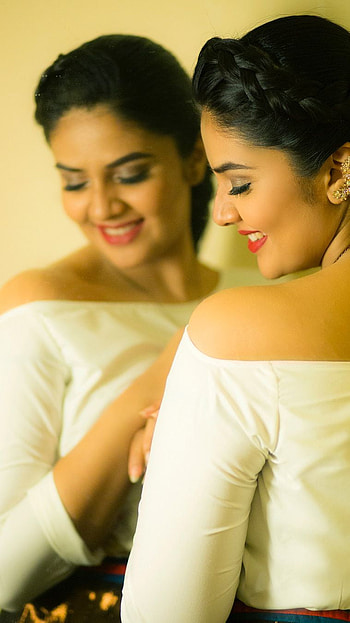 Sreemukhi, telugu actress, model HD phone wallpaper