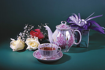 Flowers, Food, Cup, Box, Bow, Kettle, Teapot HD wallpaper